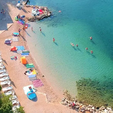 In 5745 Villa *