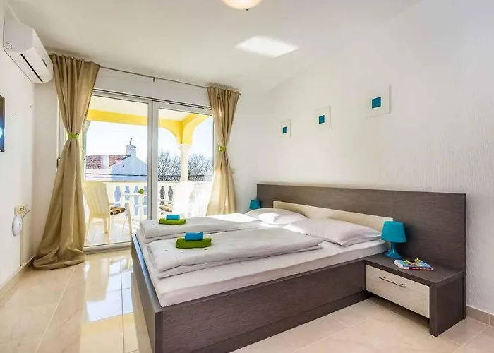In 5745 Villa *